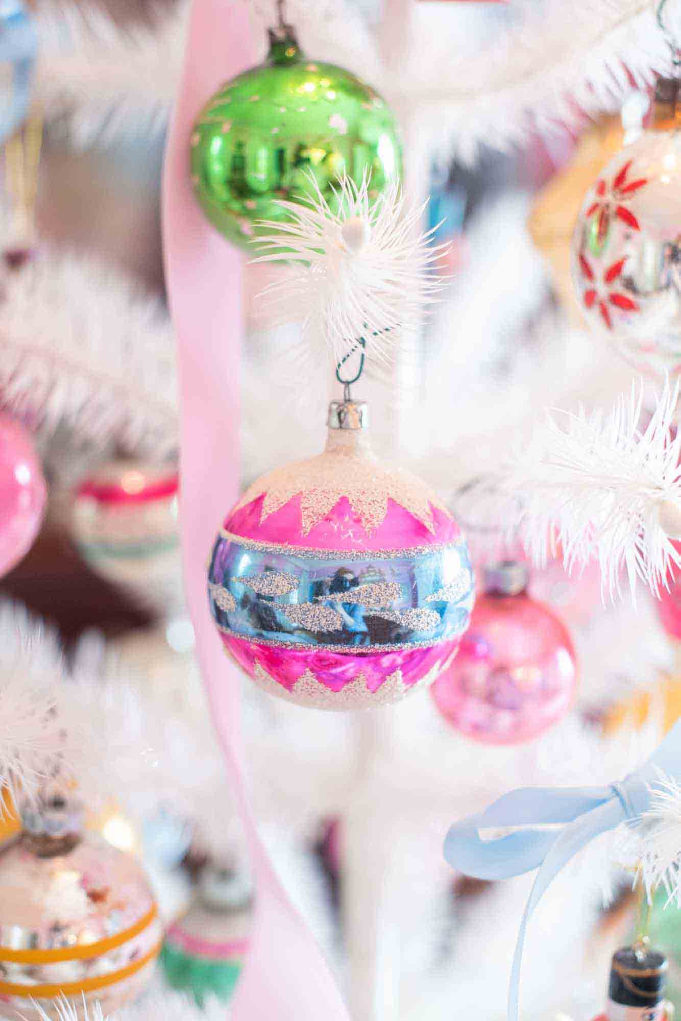 Holiday Decor, Pink Clutch Blog